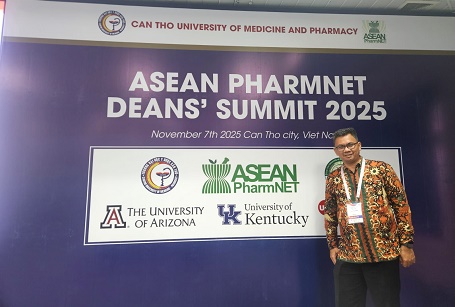 Dekan Fakultas Farmasi USB Hadiri Asean PharmNET Deans' Summit
